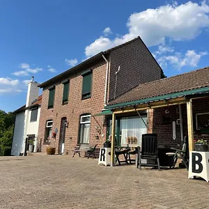 Charming Authentic Renovated Farm Cadier en Keer
